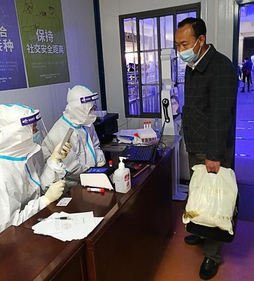 31省市新增无症状感染者1例云南省昆明市寻甸回族彝族自治县5例(昆明寻甸是不是有新型肺炎)