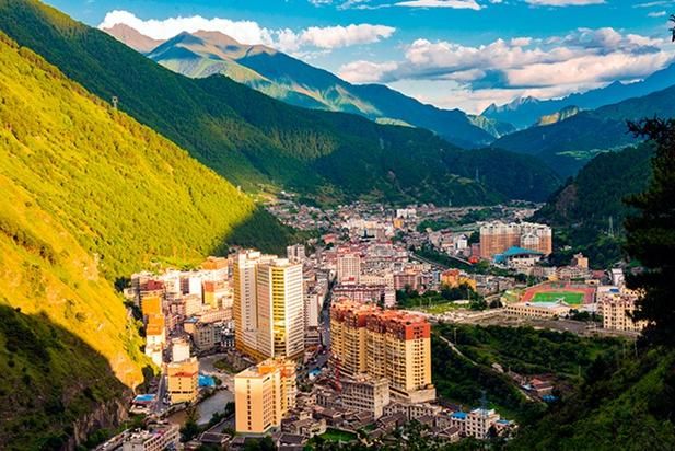 四川省甘孜藏族自治州九龙县疫情防控中风险地区/甘孜州九龙县乡镇地图