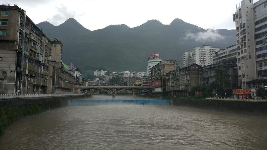 湖北省恩施土家族苗族自治州鹤峰县新增核酸阳性26例，均在环翠区的简单介绍