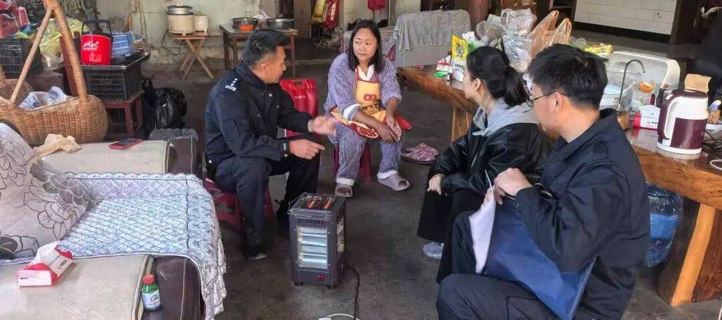 镇康县地区疫情管控严不(镇康县县情)